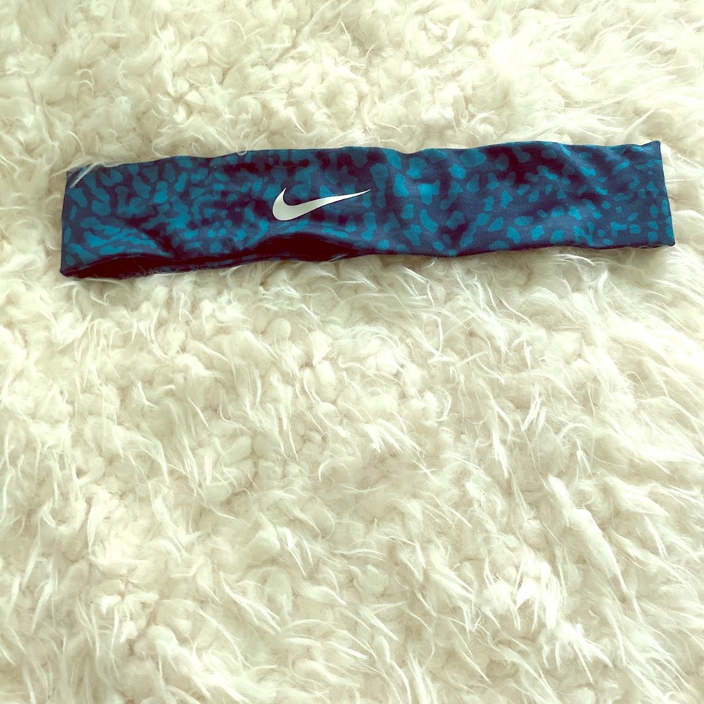 Head sweat band